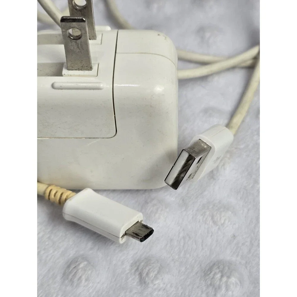 Original Apple 12W Wall Charger And 1M Lightning to USB Cable iPad's & iPhone